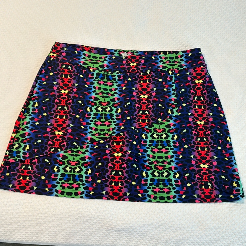 NWOT Tzu Tzu golf skort.